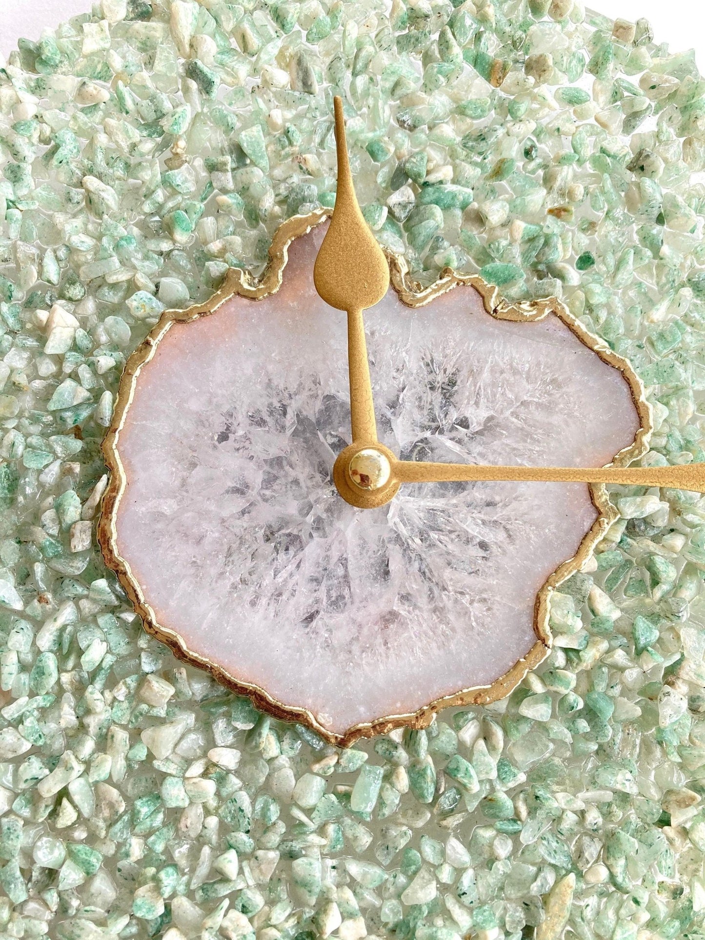 10" Diameter Large Light Green Crystal With White Agate Wall Clock - BOUTIQUEAMINESHOP.onlin
